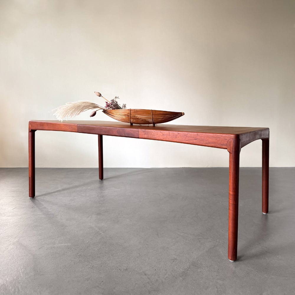 H.W. Klein Teak Esstisch