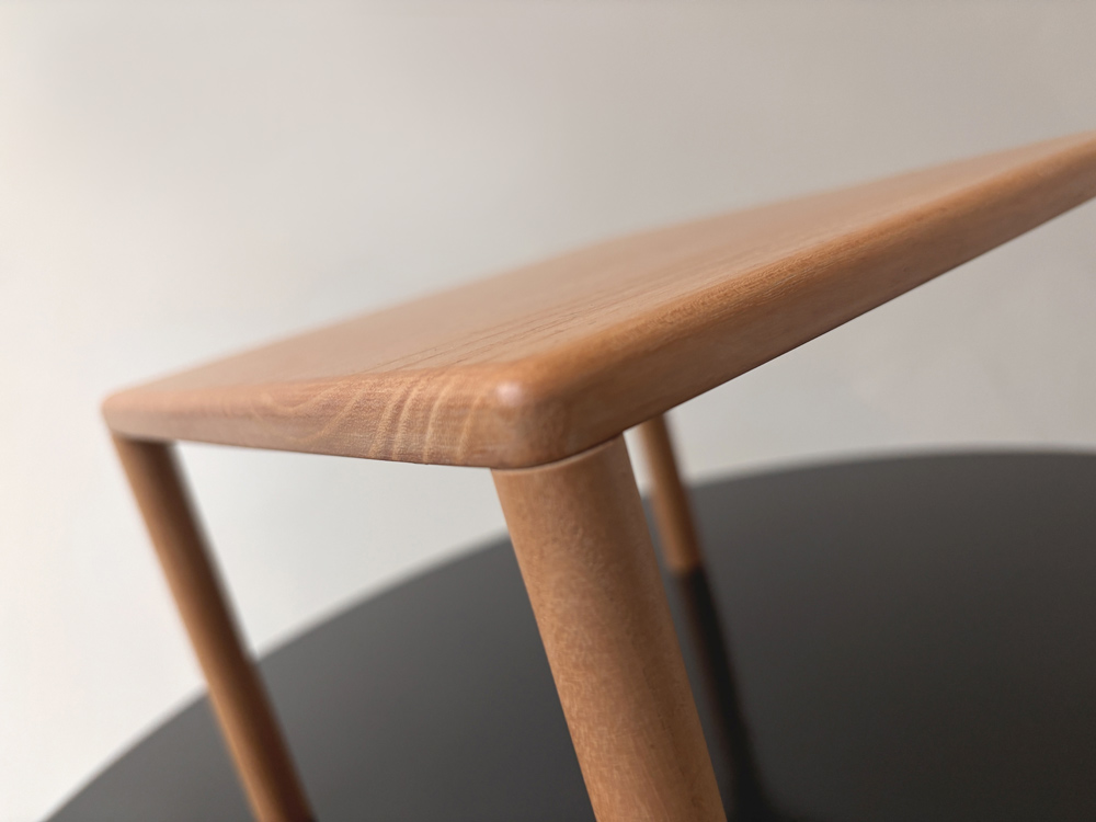 Vintage Tisch, Stahlblech und Kirsch Massivholz