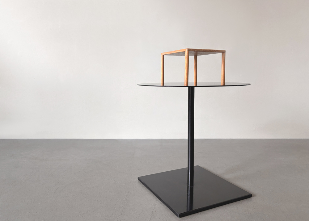 Designer Beistelltisch, Blech und Massivholz, Vintage