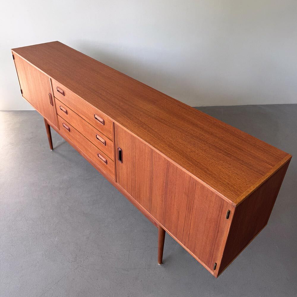 Sideboard restauriert, Teak, freistehend