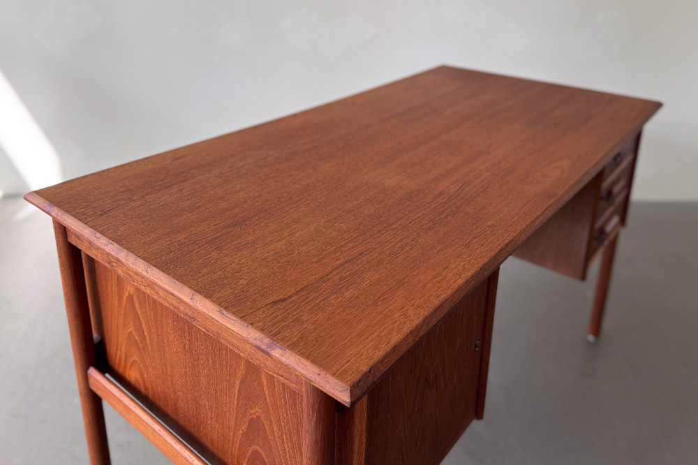 Teak Schreibtisch abschliessbar, Tibergaard