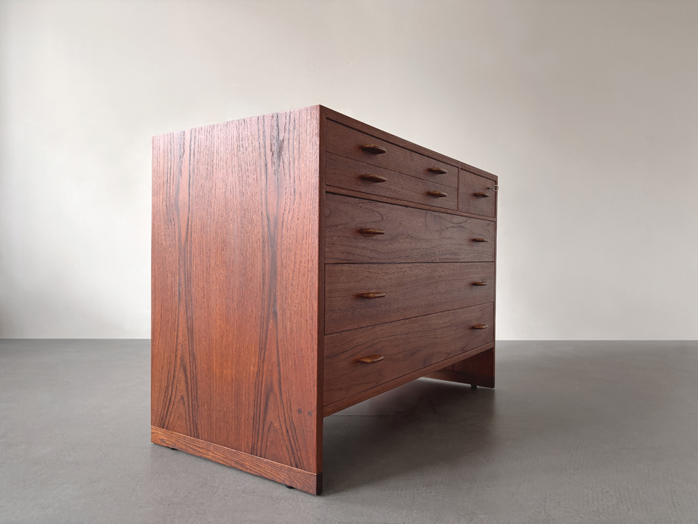 Hans J. Wegner Sideboard, Mid-century