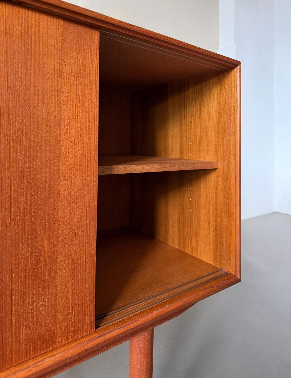 Sideboard, Danish Design mit Einlegeböden